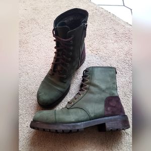 Ugg Kilmer Moto Green Leather Boots. Shearling Lined. Size 9.